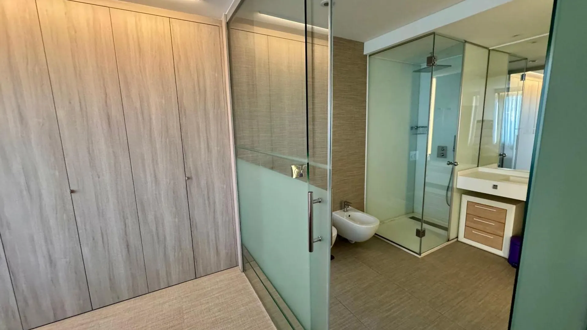 Modern Holiday Apartments